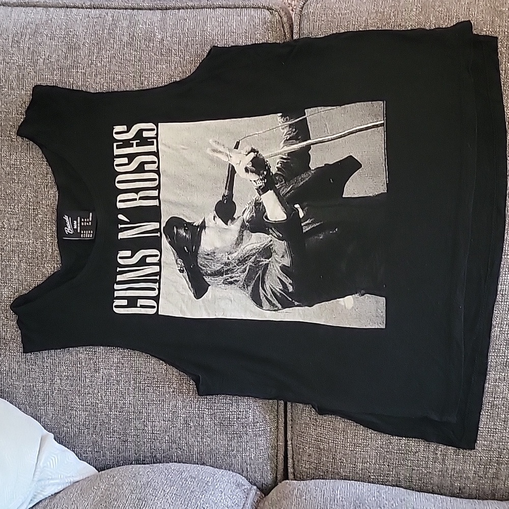 Guns N' Rose's muscle T